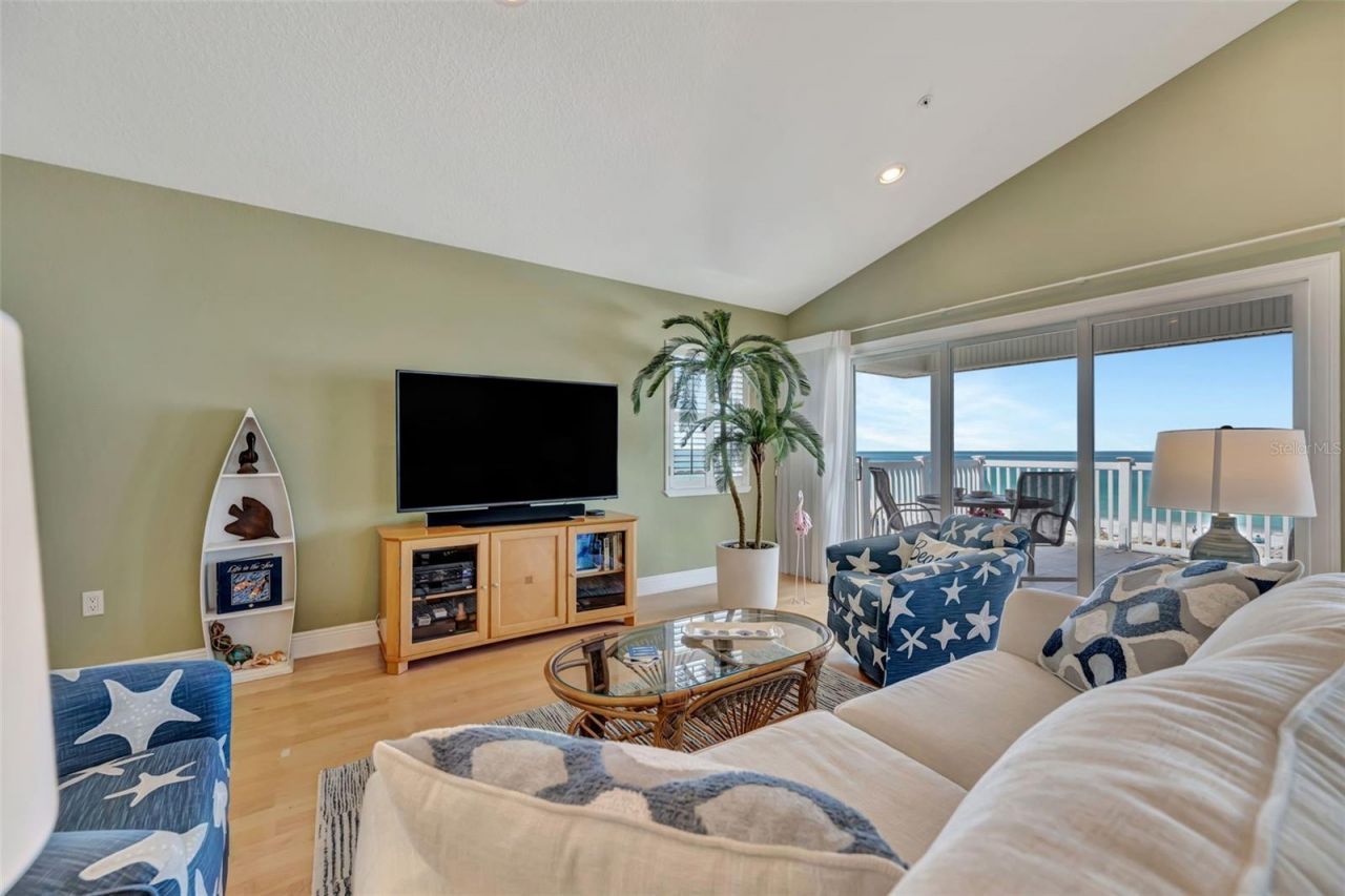 1105 Gulf Drive S, Unit 3, Bradenton Beach, FL 34217 Photo