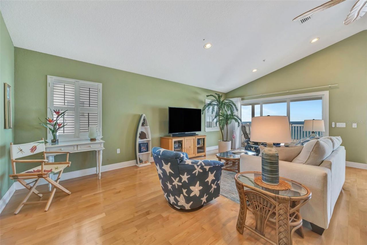1105 Gulf Drive S, Unit 3, Bradenton Beach, FL 34217 Photo