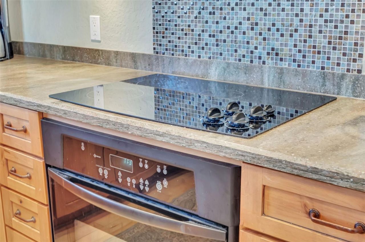 1105 Gulf Drive S, Unit 3, Bradenton Beach, FL 34217 Photo