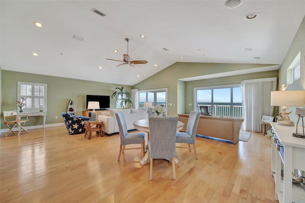 1105 Gulf Drive S, Unit 3, Bradenton Beach, FL 34217 Photo