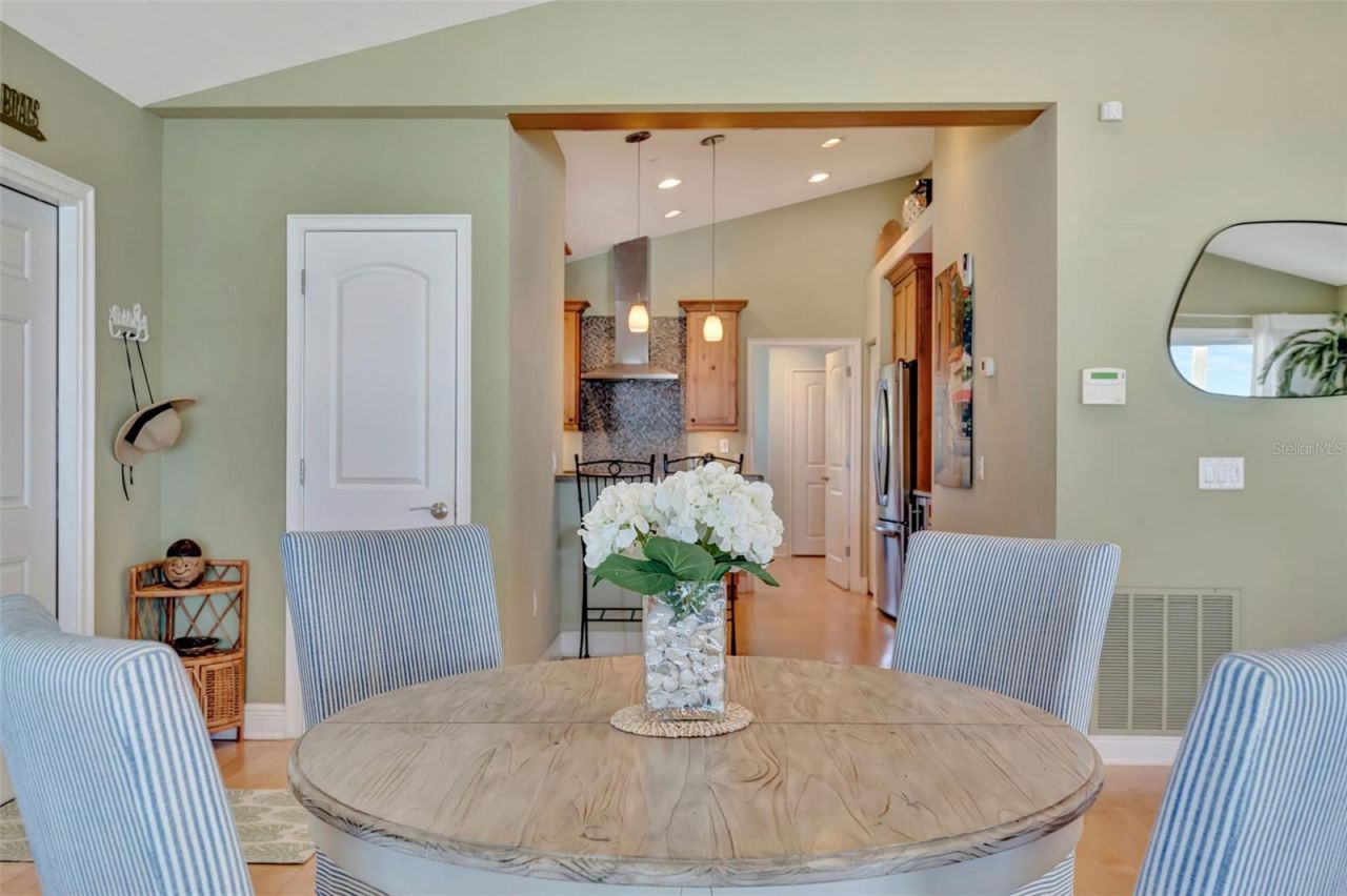 1105 Gulf Drive S, Unit 3, Bradenton Beach, FL 34217 Photo