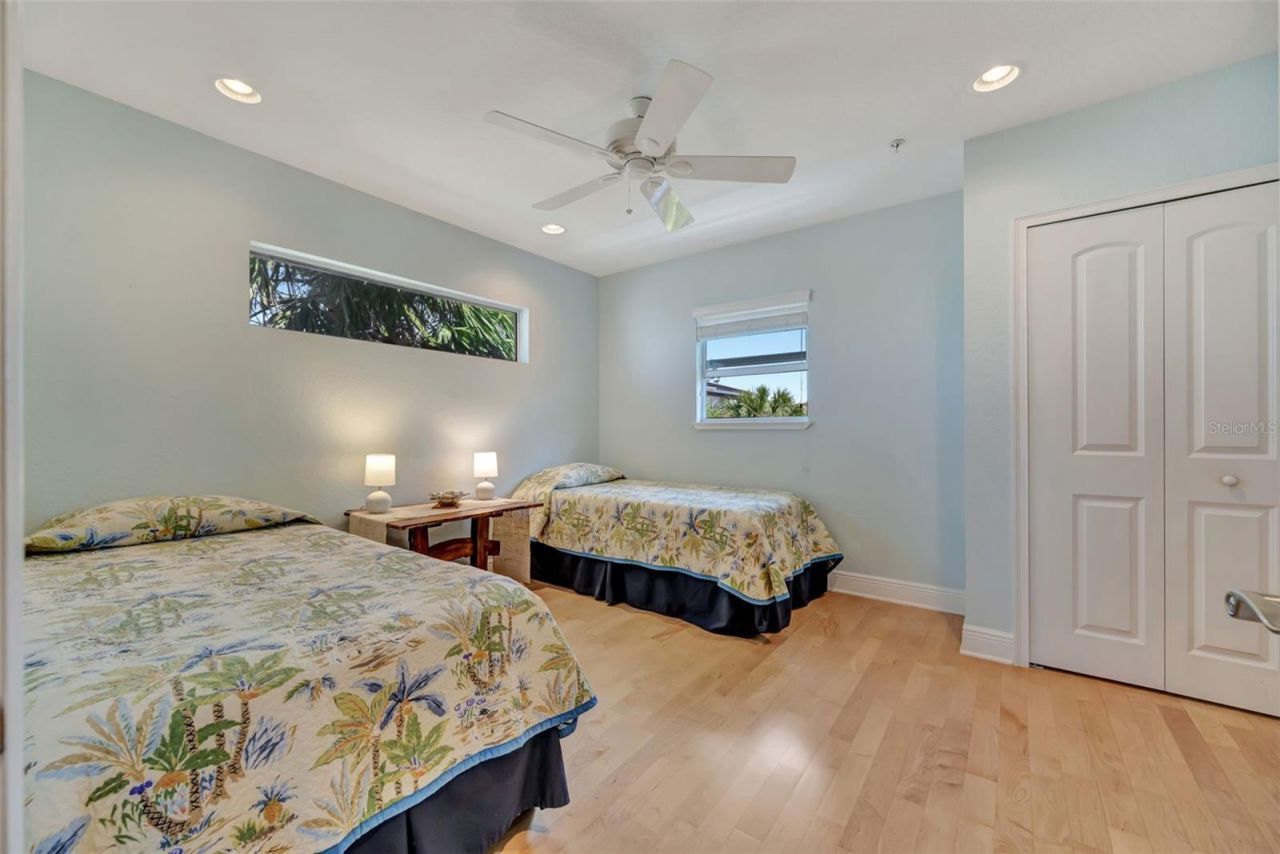 1105 Gulf Drive S, Unit 3, Bradenton Beach, FL 34217 Photo