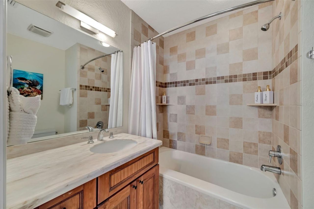 1105 Gulf Drive S, Unit 3, Bradenton Beach, FL 34217 Photo