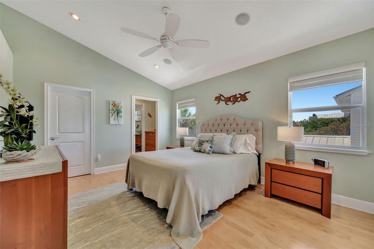 1105 Gulf Drive S, Unit 3, Bradenton Beach, FL 34217 Photo
