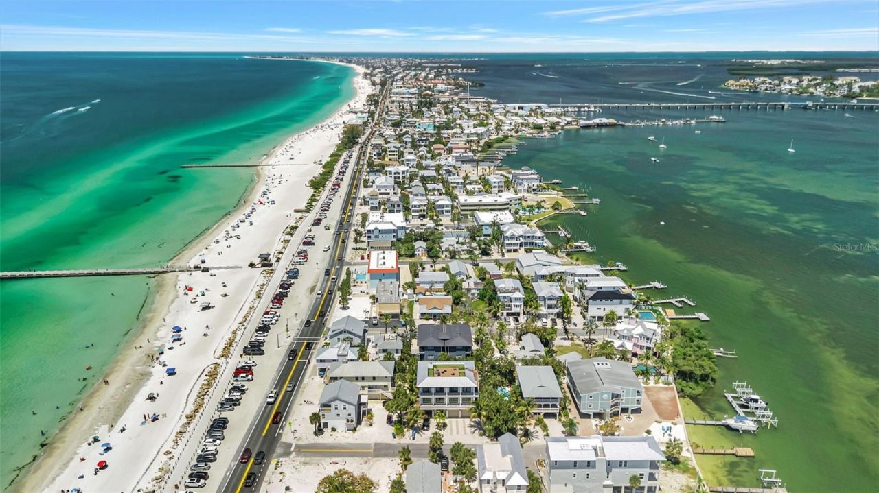 1105 Gulf Drive S, Unit 3, Bradenton Beach, FL 34217 Photo