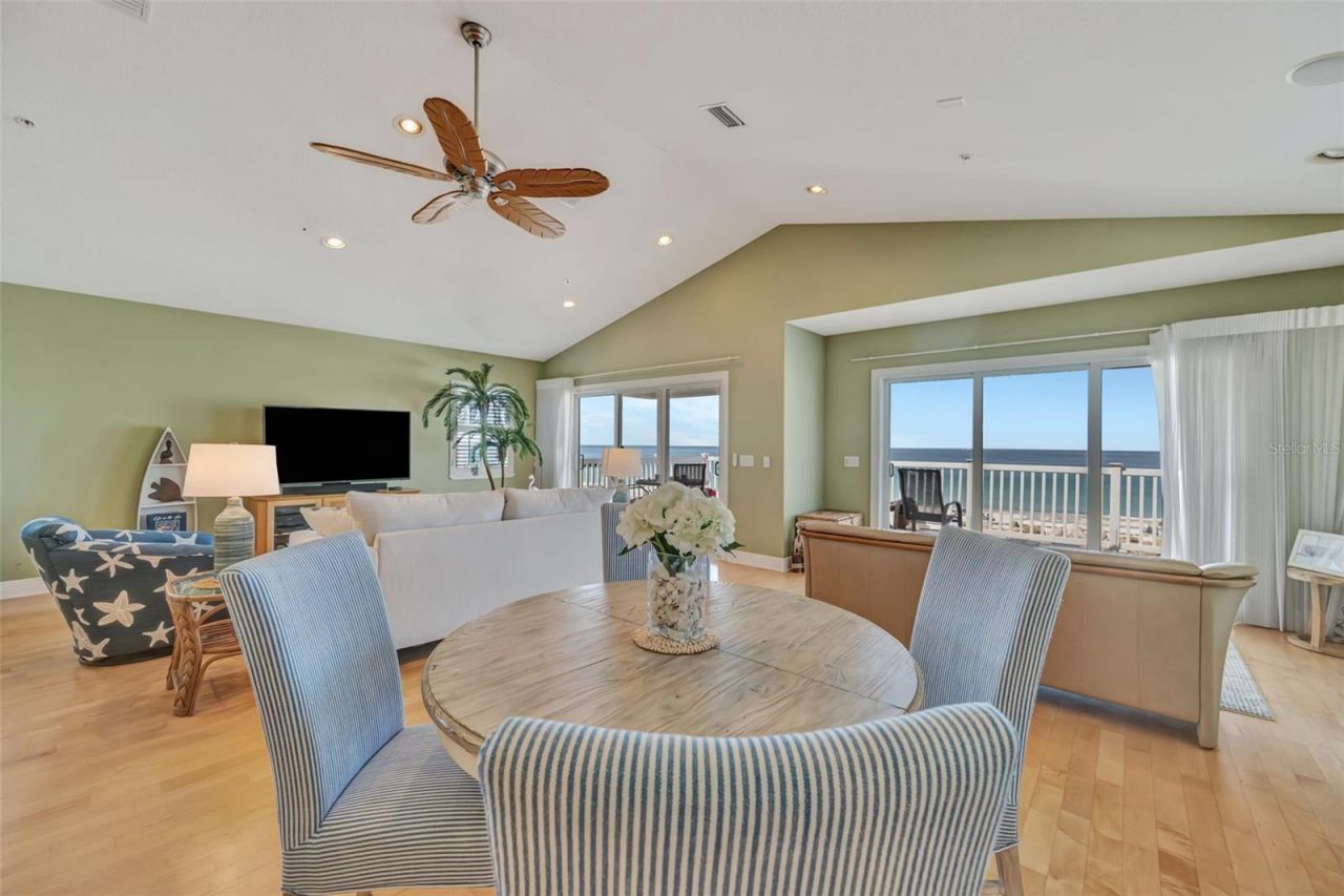 1105 Gulf Drive S, Unit 3, Bradenton Beach, FL 34217 Photo
