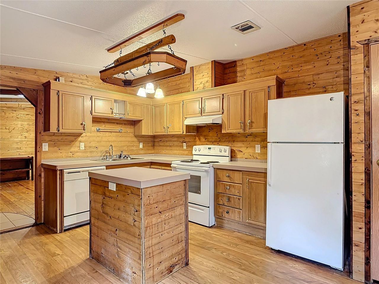 27912 Lake Avenue , Paisley, FL 32767 Photo