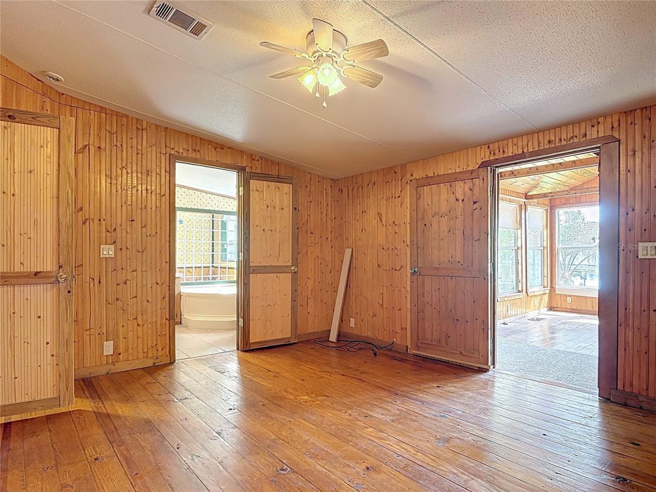 27912 Lake Avenue , Paisley, FL 32767 Photo