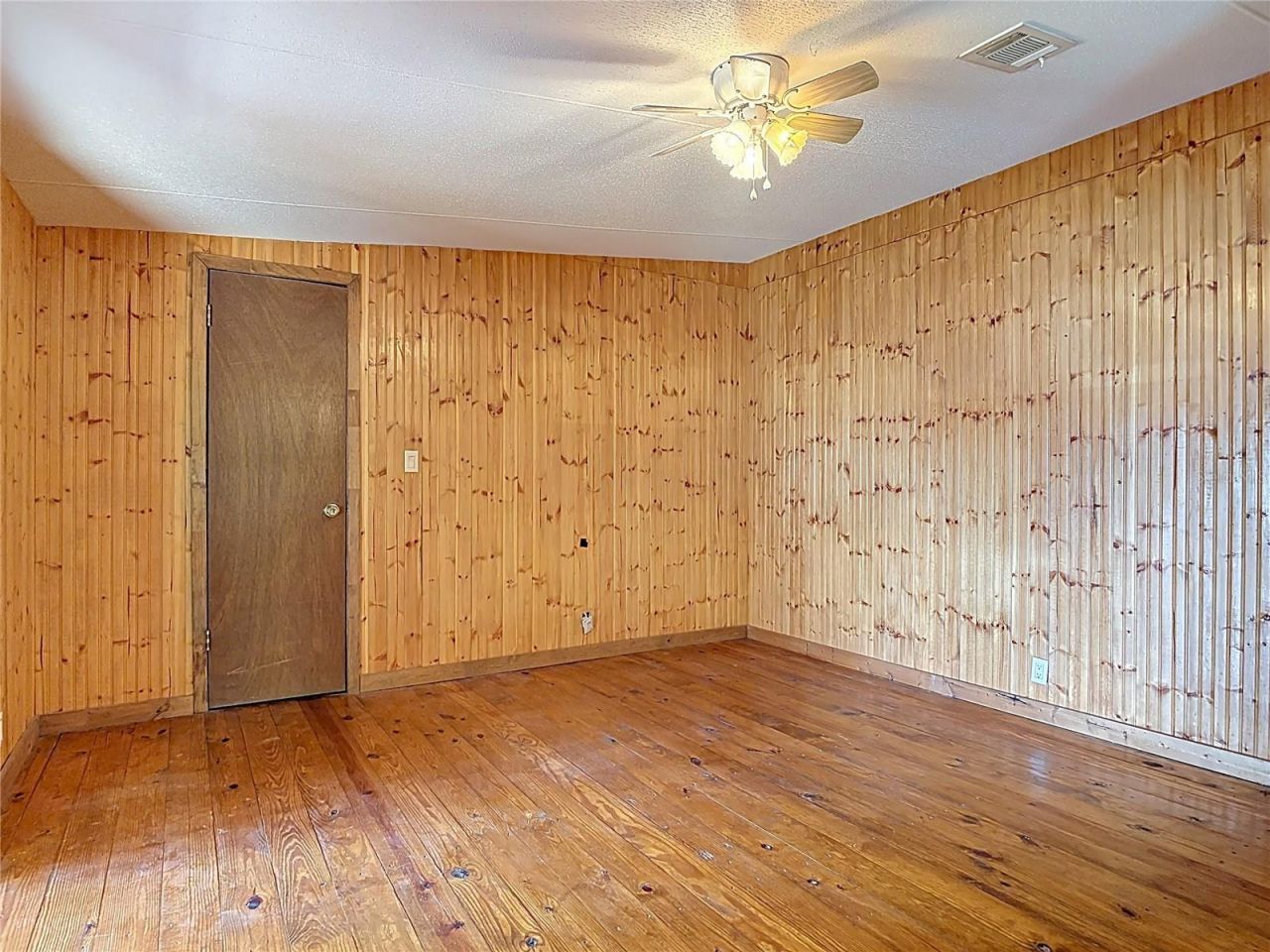 27912 Lake Avenue , Paisley, FL 32767 Photo