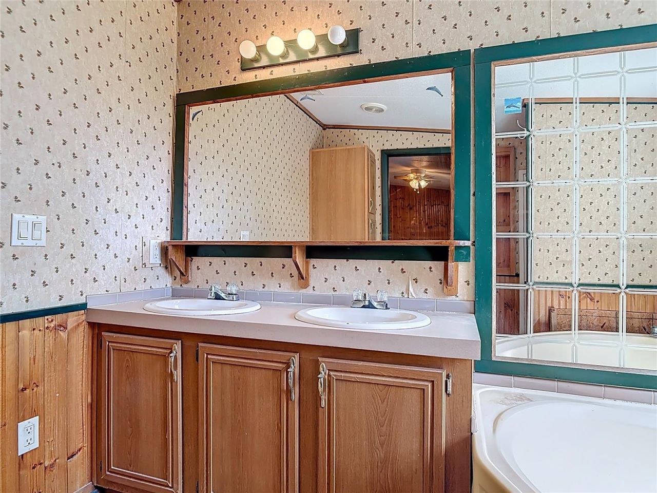 27912 Lake Avenue , Paisley, FL 32767 Photo