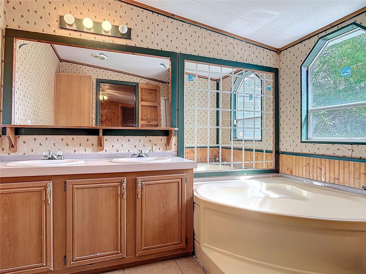 27912 Lake Avenue , Paisley, FL 32767 Photo