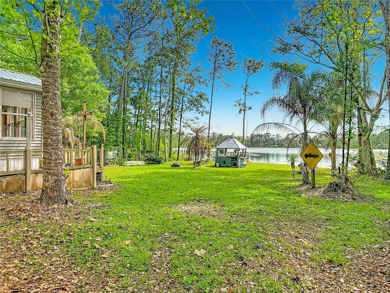 27912 Lake Avenue , Paisley, FL 32767 Photo