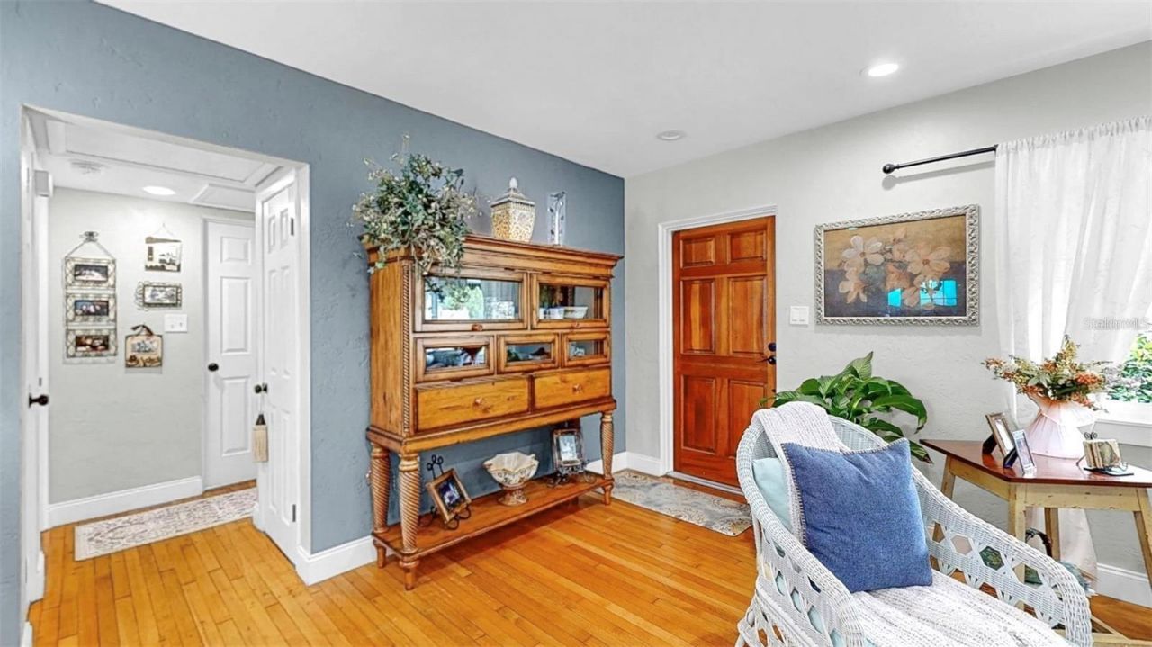 4020 Queen Street N, Saint Petersburg, FL 33714 Photo