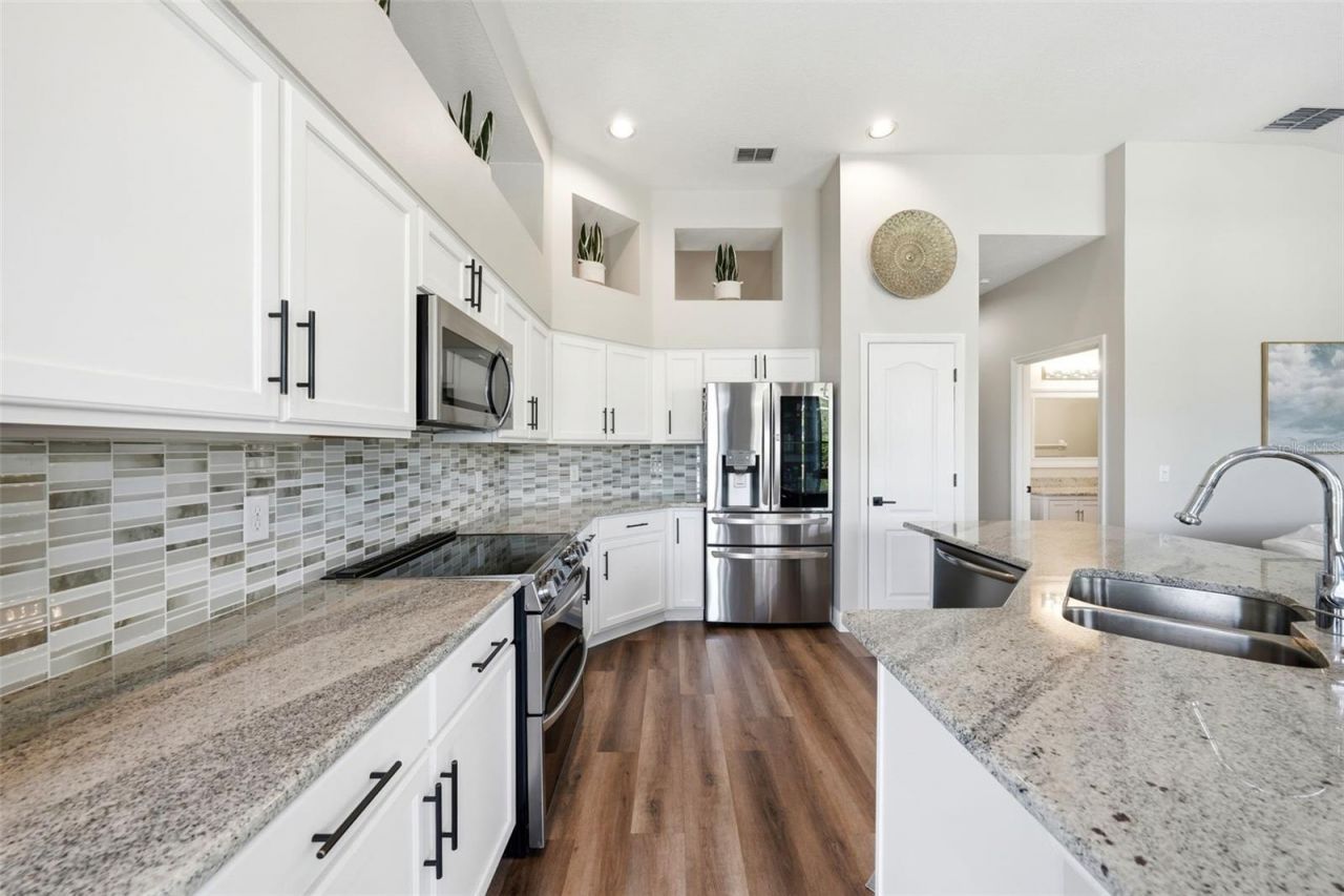 1941 Citrus Court , Mount Dora, FL 32757 Photo