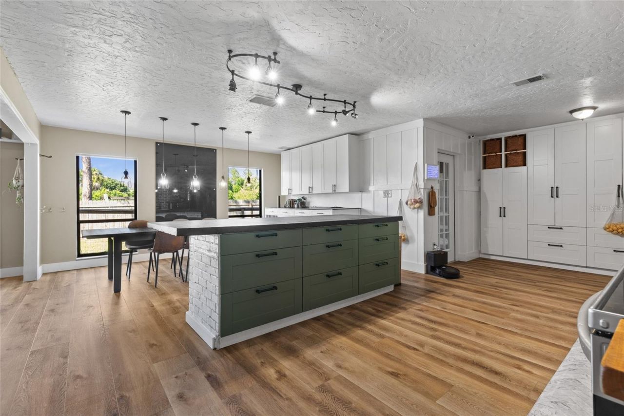 3815 Ironwedge Drive , Orlando, FL 32808 Photo