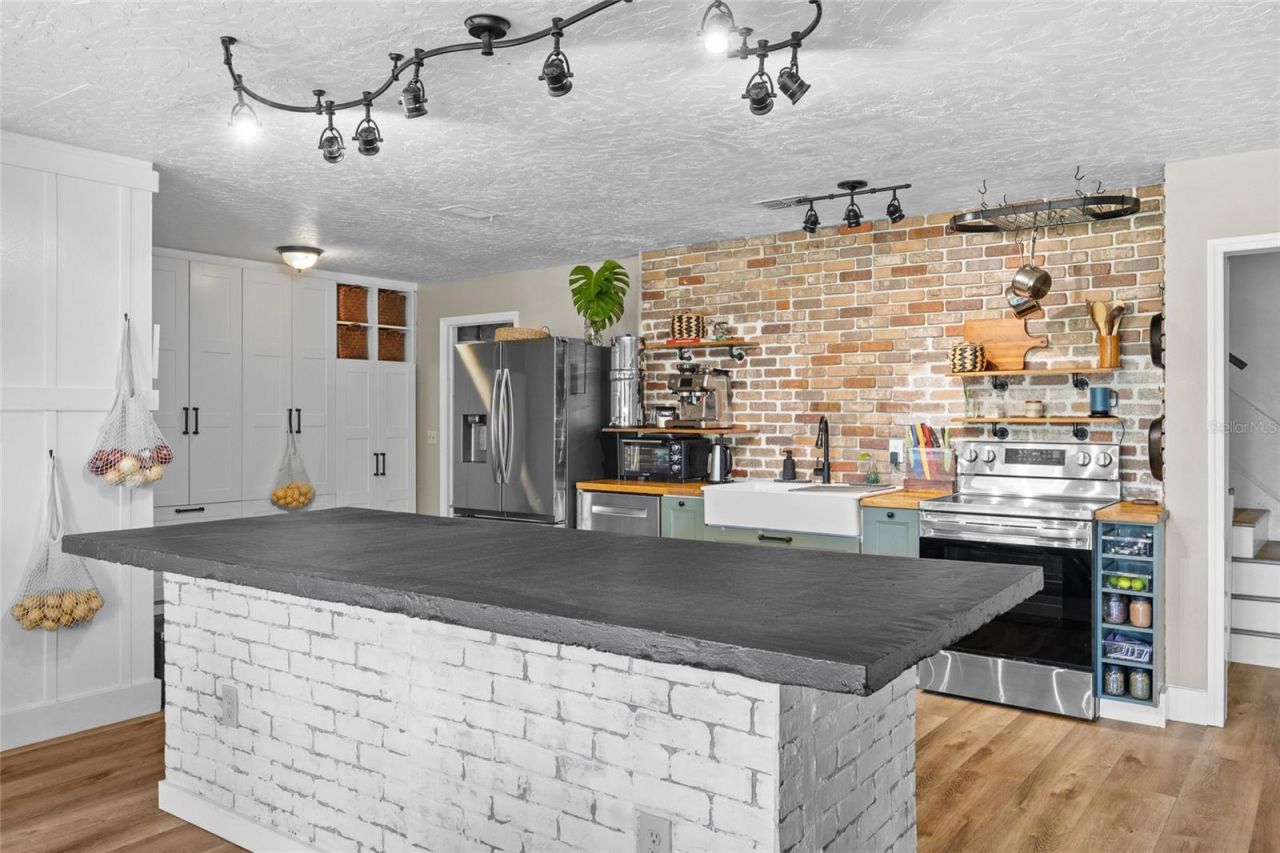 3815 Ironwedge Drive , Orlando, FL 32808 Photo