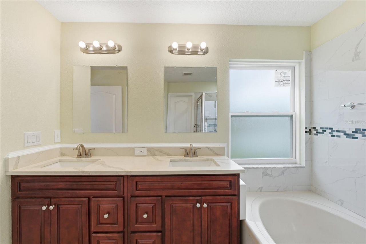 4207 Andover Cay Boulevard, Orlando, FL 32825 Photo