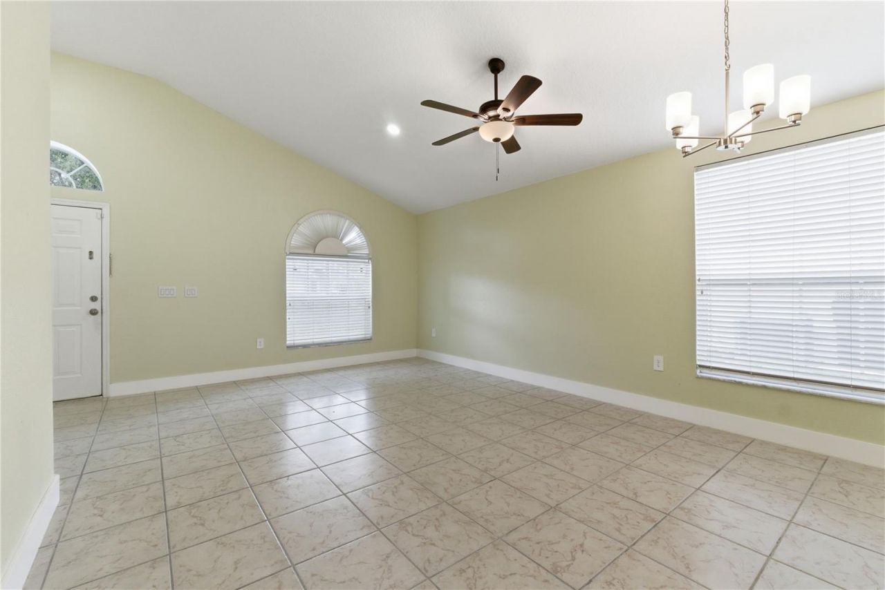 4207 Andover Cay Boulevard, Orlando, FL 32825 Photo