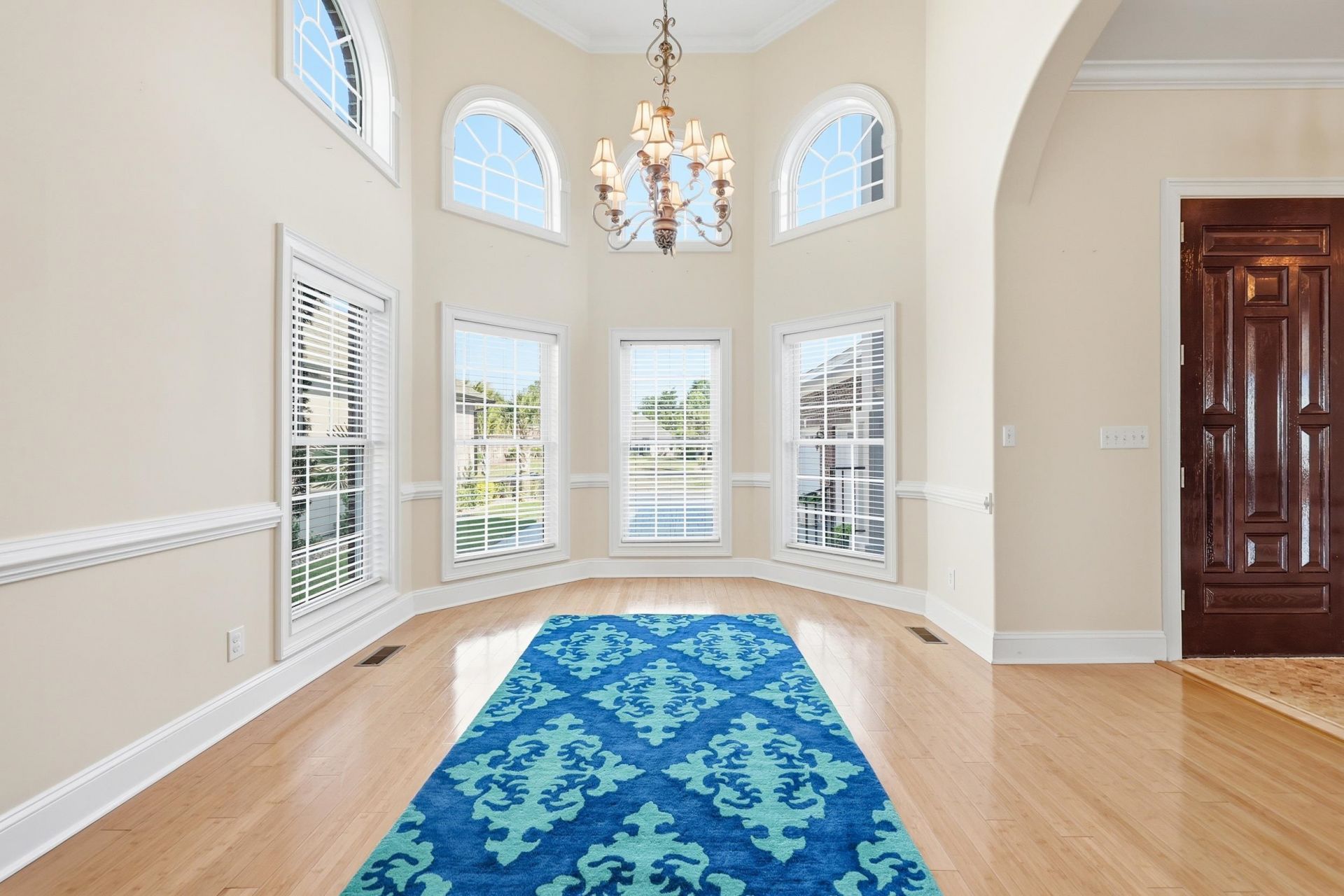 816 Waterton Ave. Photo 10