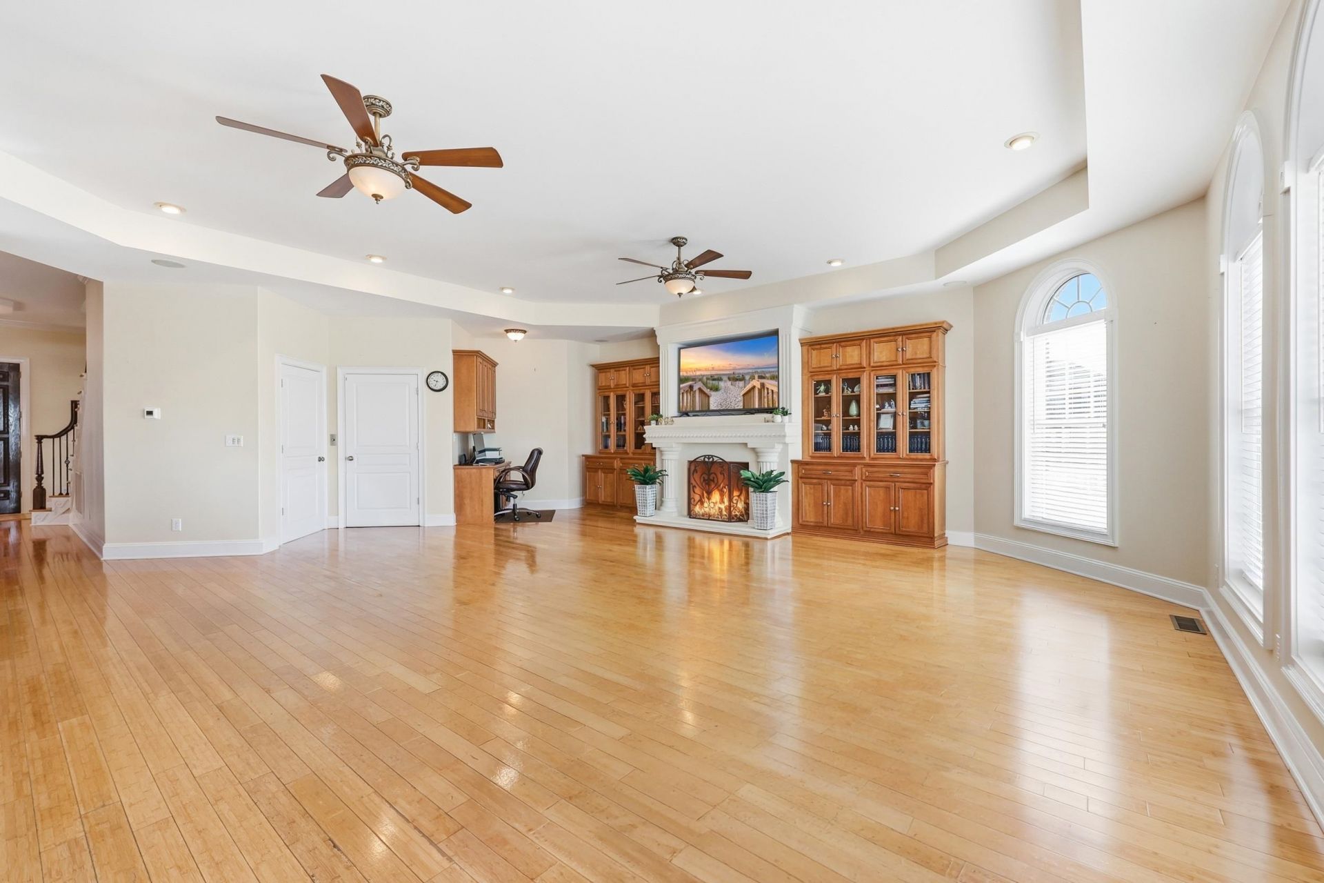 816 Waterton Ave. Photo 15