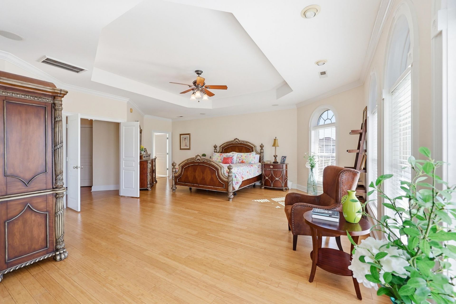 816 Waterton Ave. Photo 16