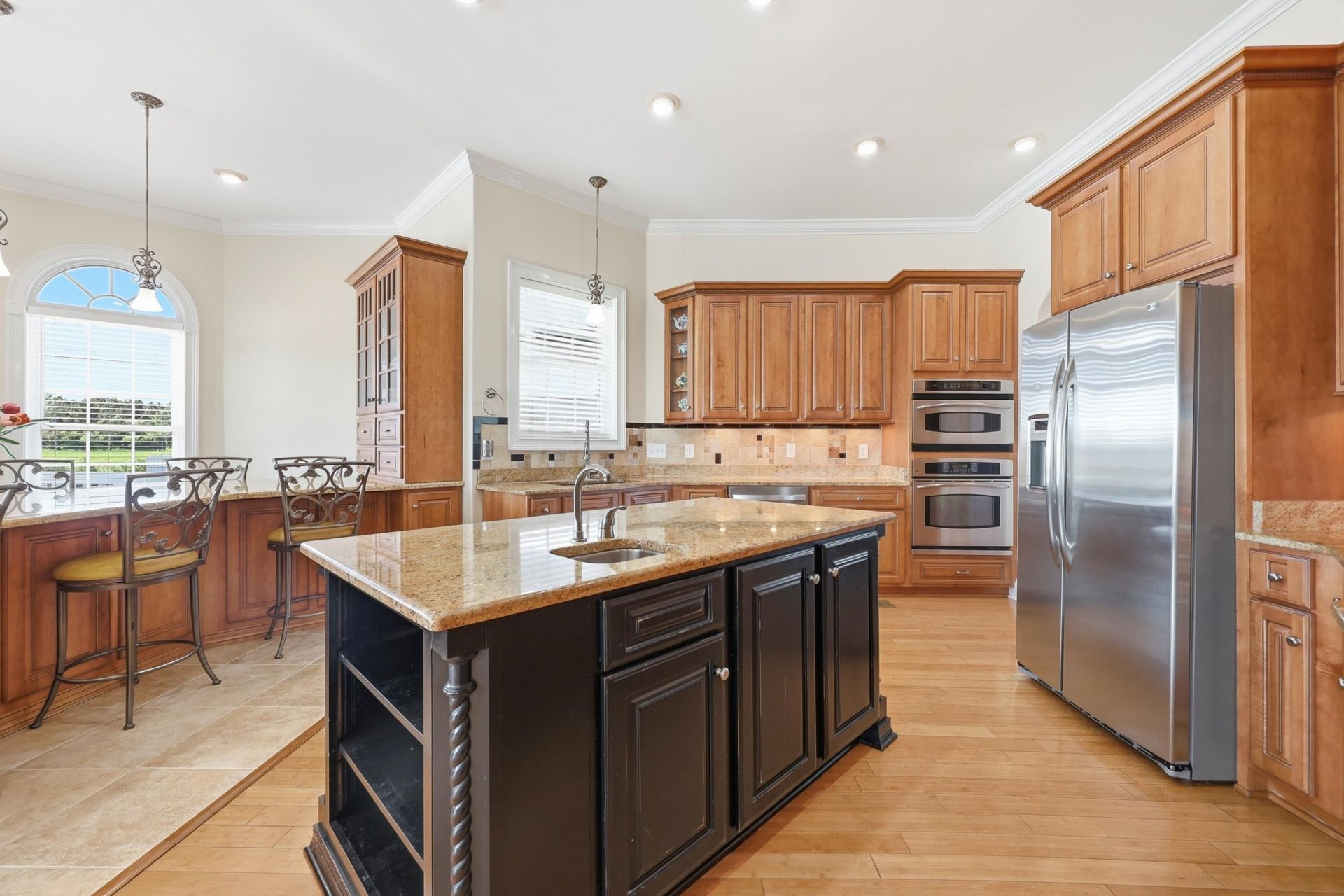 816 Waterton Ave. Photo 22