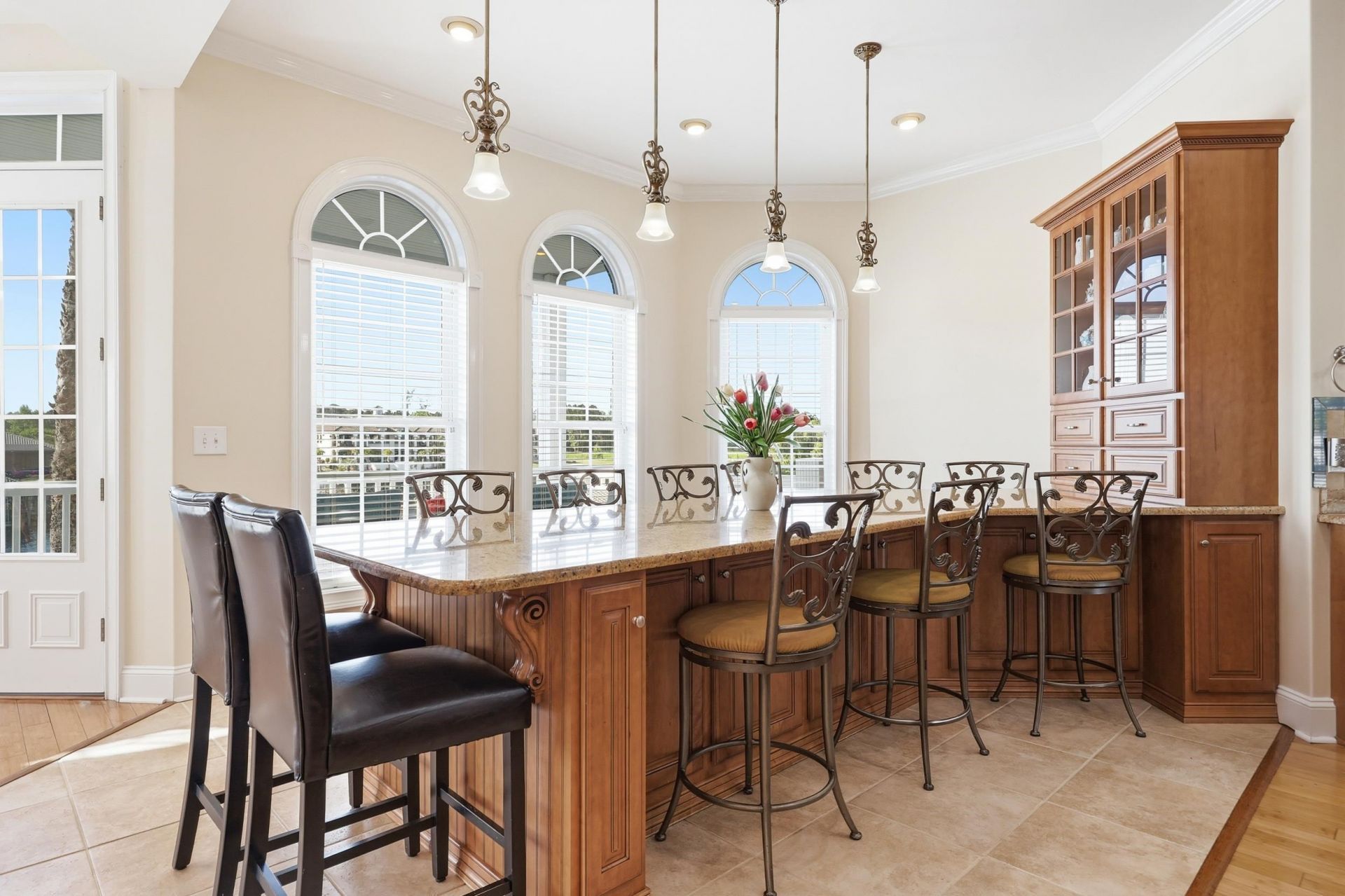 816 Waterton Ave. Photo 24