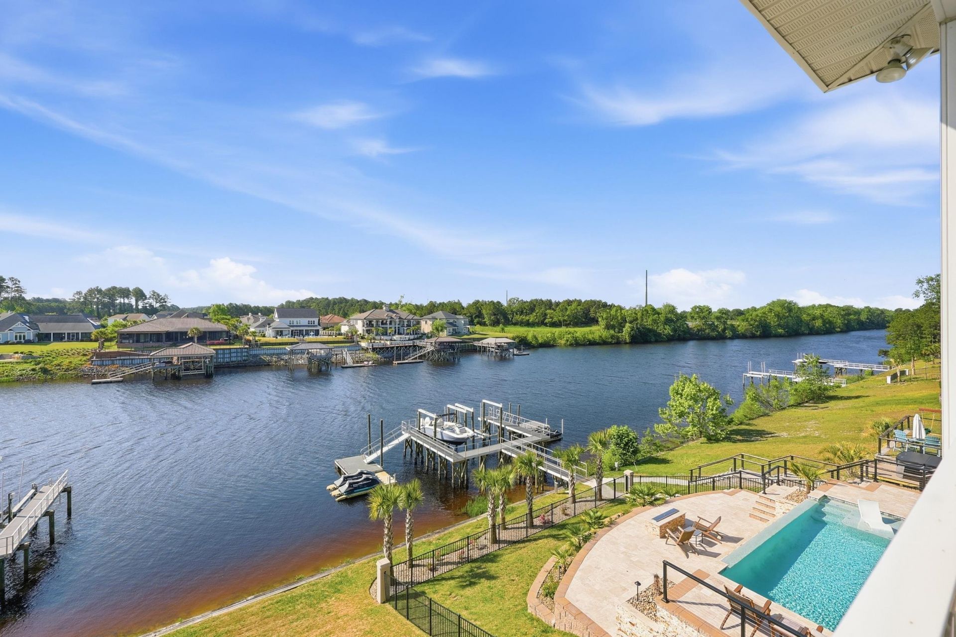 816 Waterton Ave. Photo 4