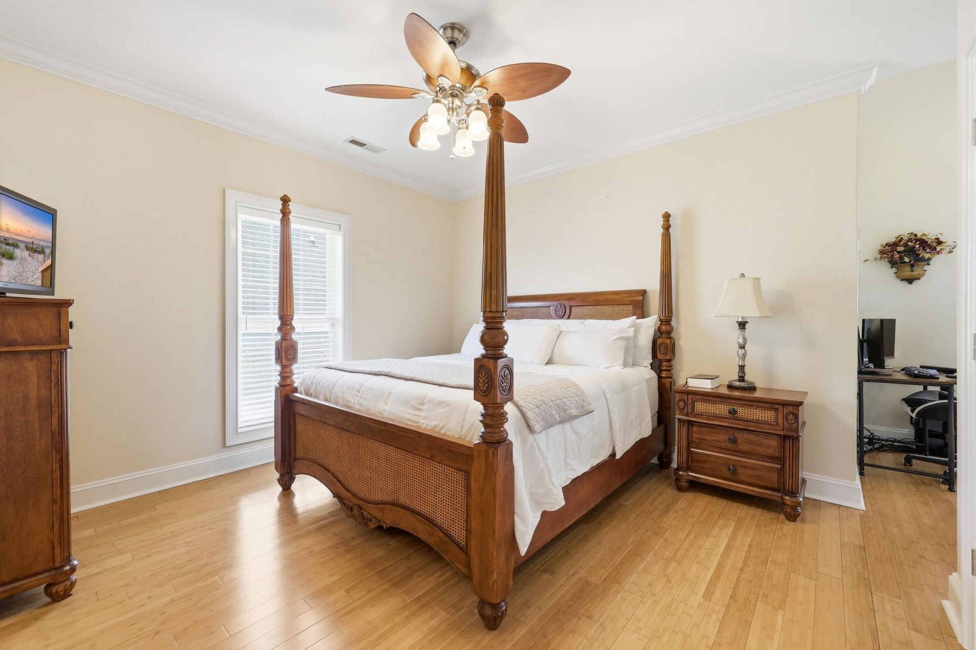 816 Waterton Ave. Photo 42