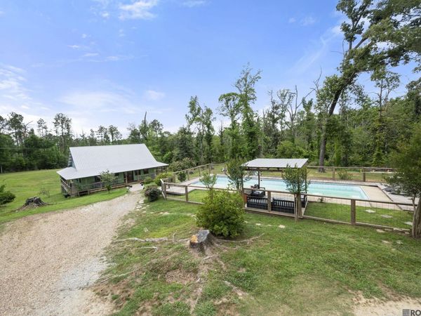 10112 Marydale Rd, St Francisville, LA 70775