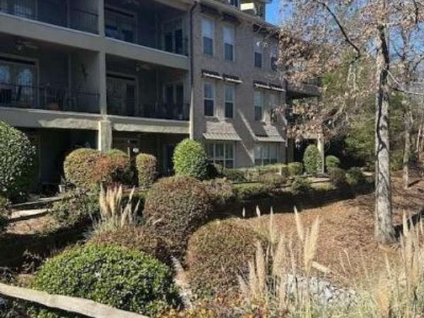 125 Wood Lake Drive, Unit 201, Athens, GA 30606