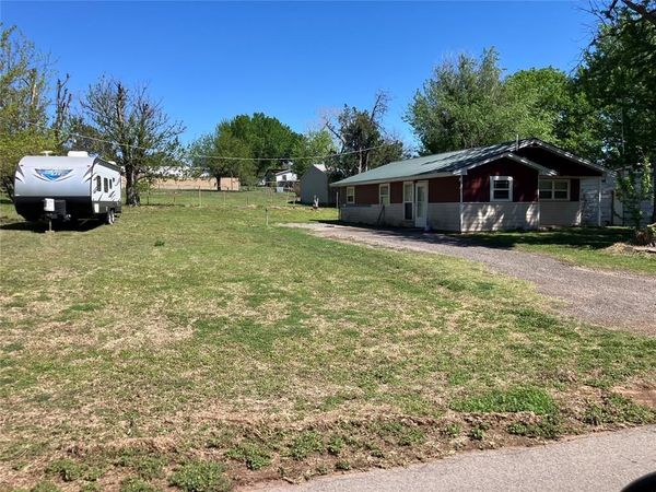 306 S 2nd Street, Marlow, OK 73055