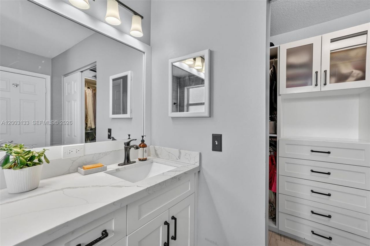 16862 SW 1st St , Pembroke Pines, FL 33027 Photo