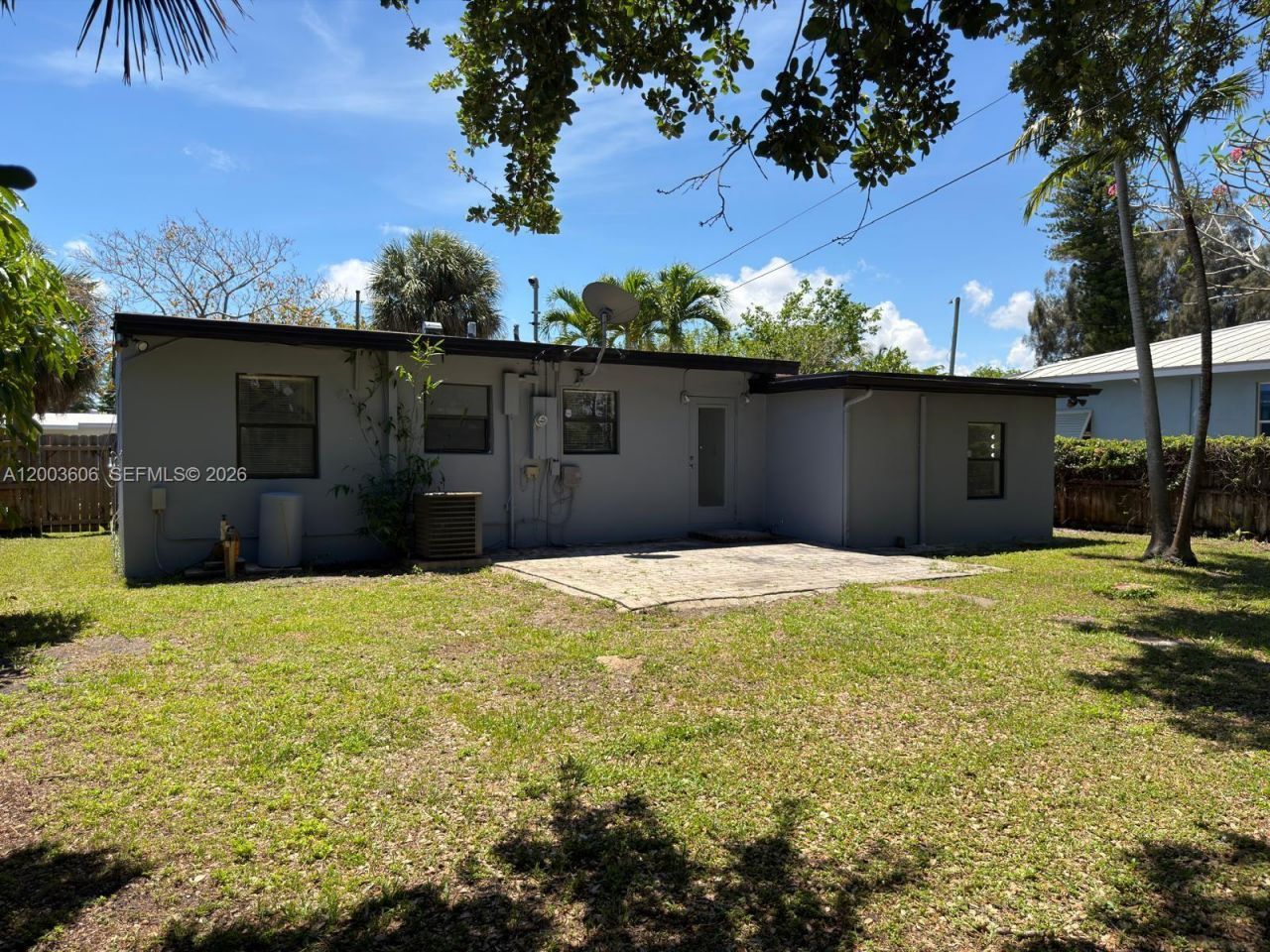 1325 NW 11th Ct , Fort Lauderdale, FL 33311 Photo