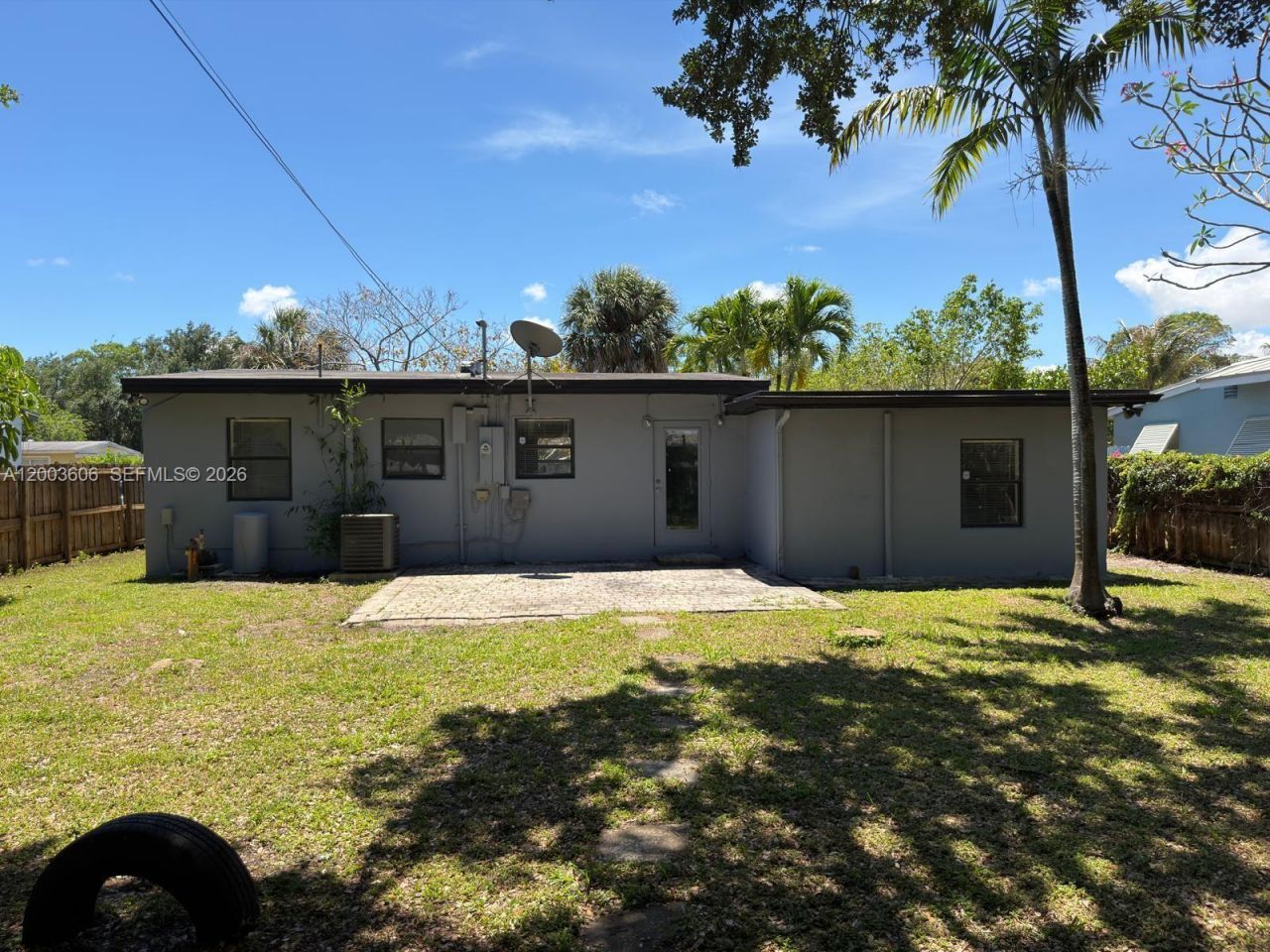 1325 NW 11th Ct , Fort Lauderdale, FL 33311 Photo