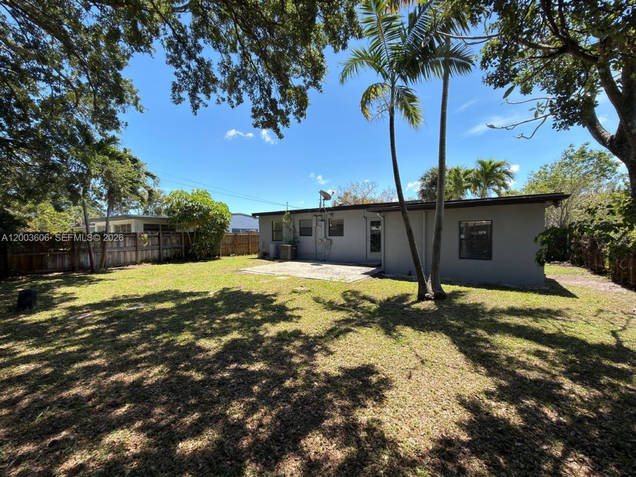 1325 NW 11th Ct , Fort Lauderdale, FL 33311 Photo