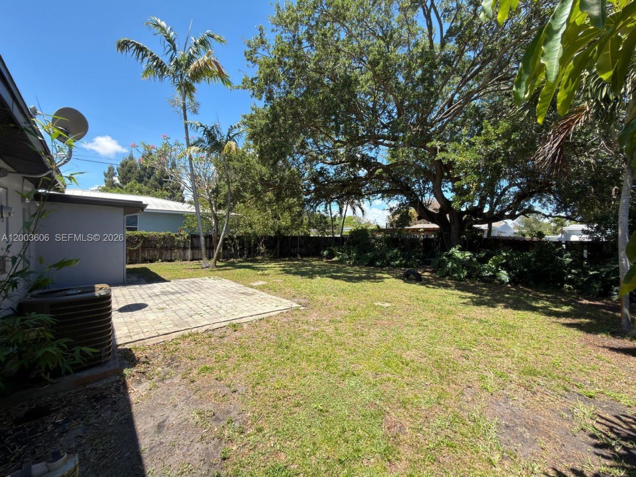 1325 NW 11th Ct , Fort Lauderdale, FL 33311 Photo