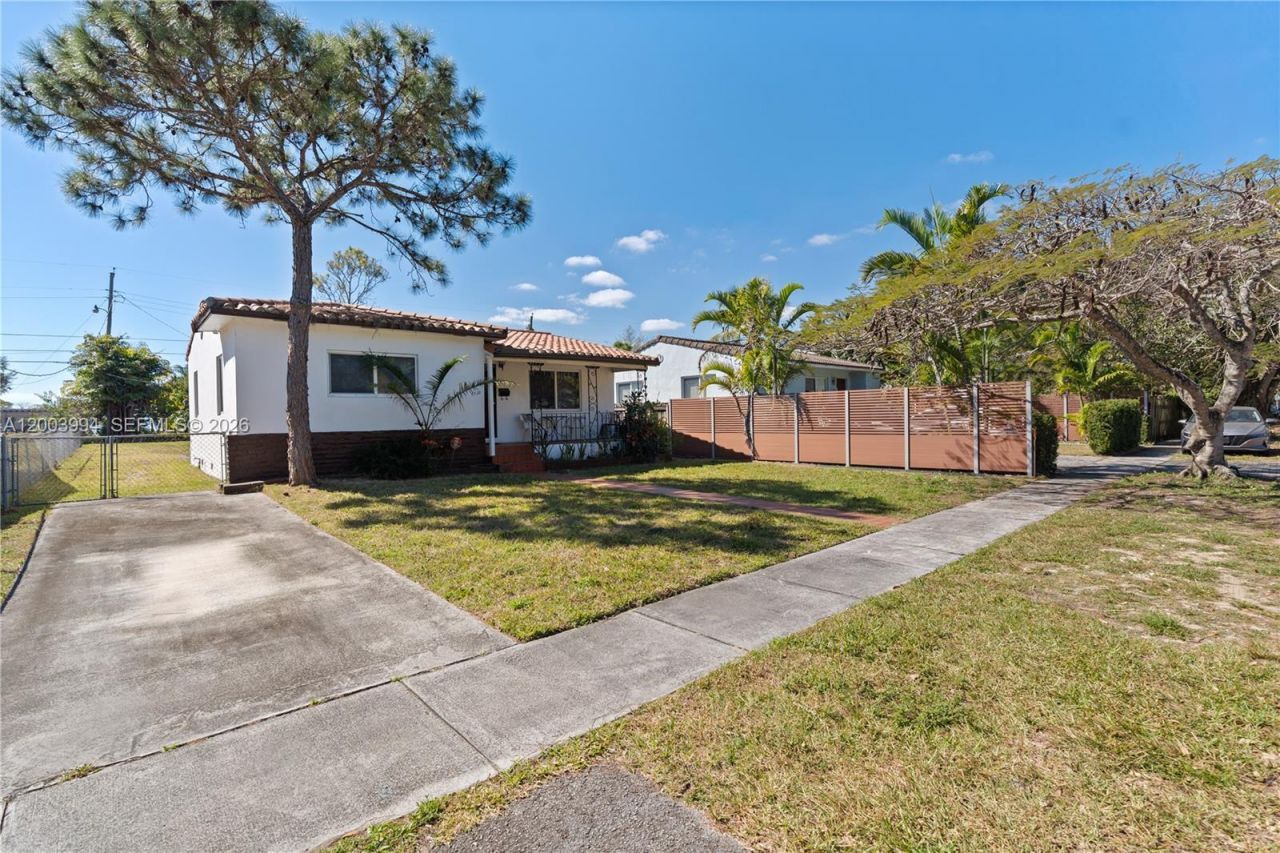 5730 SW 42nd Ter , South Miami, FL 33155 Photo