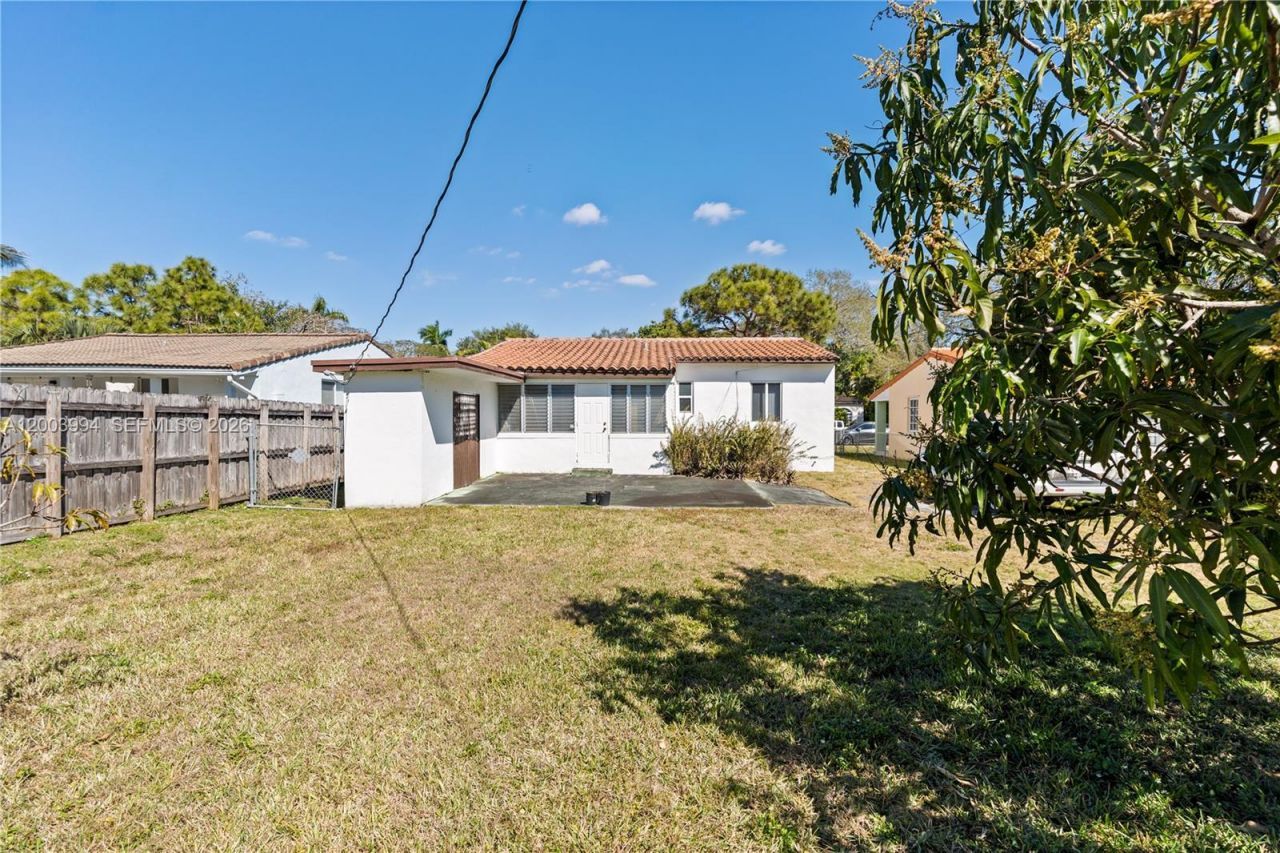 5730 SW 42nd Ter , South Miami, FL 33155 Photo