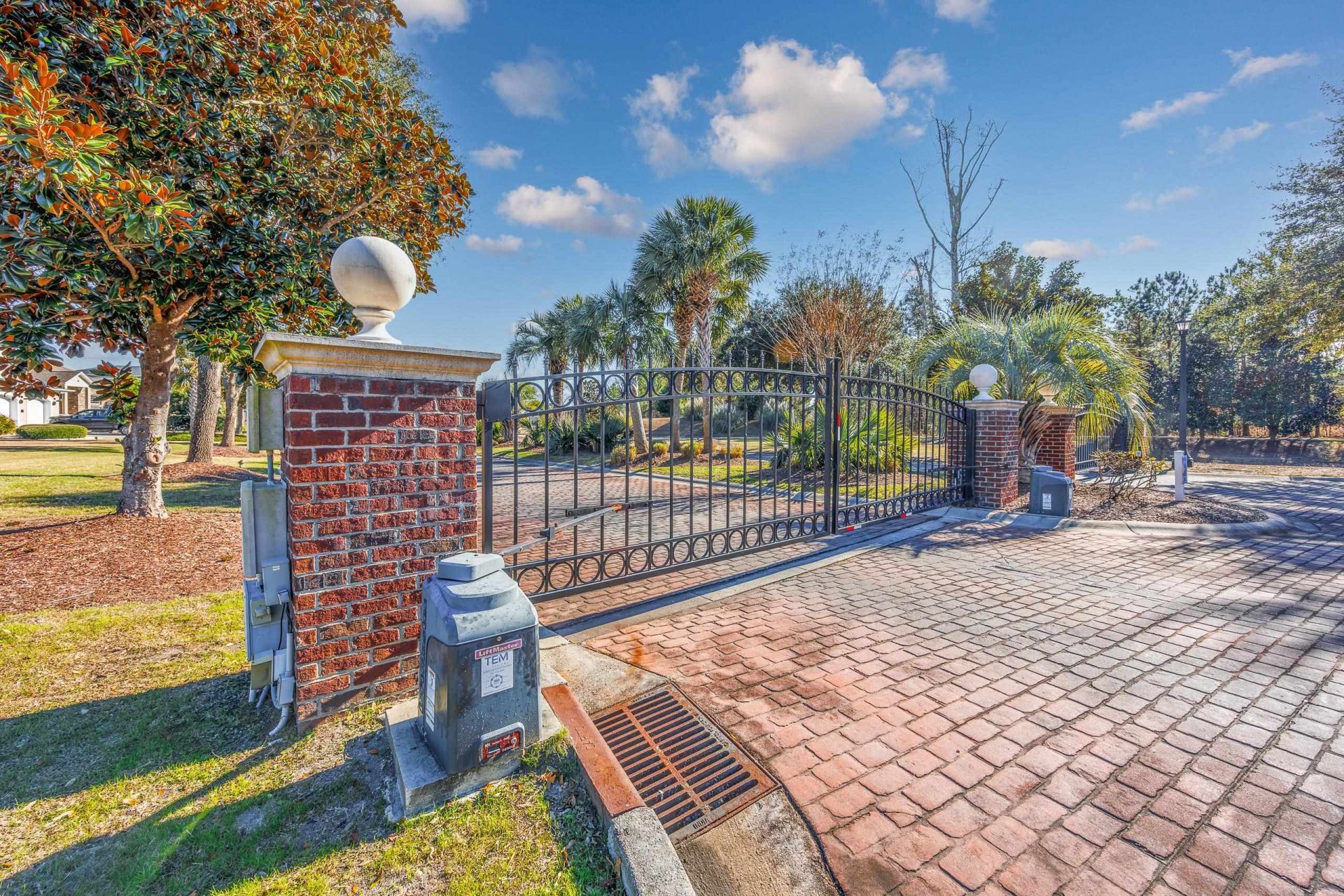 1668 Portwest Dr. Photo 70