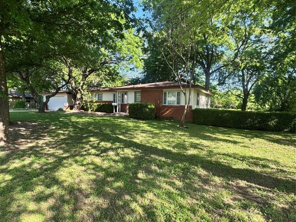 8279 E 37th Street , Tulsa, OK 74145