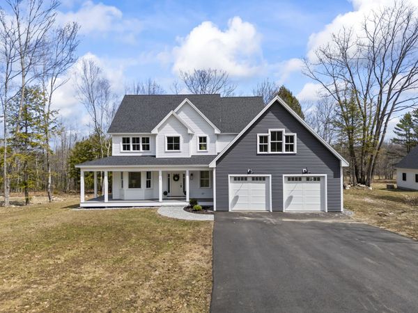 26 County Crossing, Brunswick, ME 04011