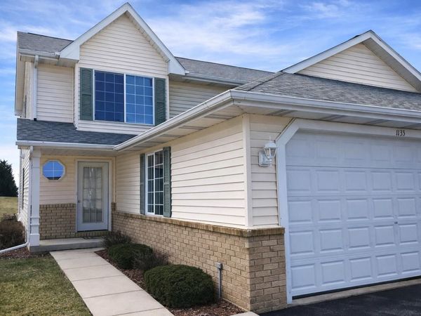 1133 Ellys WAY, Slinger, WI 53086