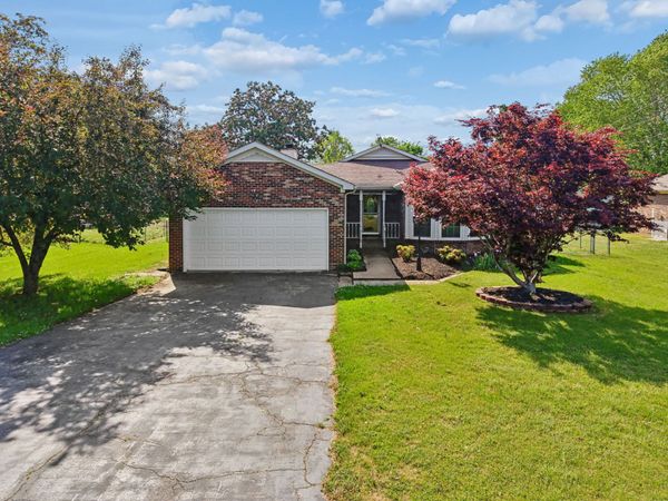 1646 Lillian Cir , Columbia, TN 38401