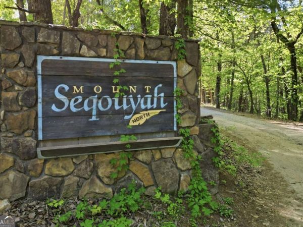 50 Mount Sequoyah Road, Jasper, GA 30143