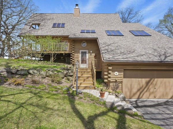 6421 Woodland Trail, Dane, WI 53529