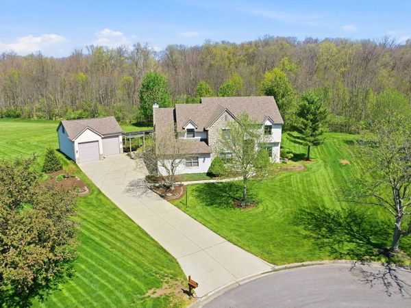 4974 Polar Court , Lewis Center, OH 43035