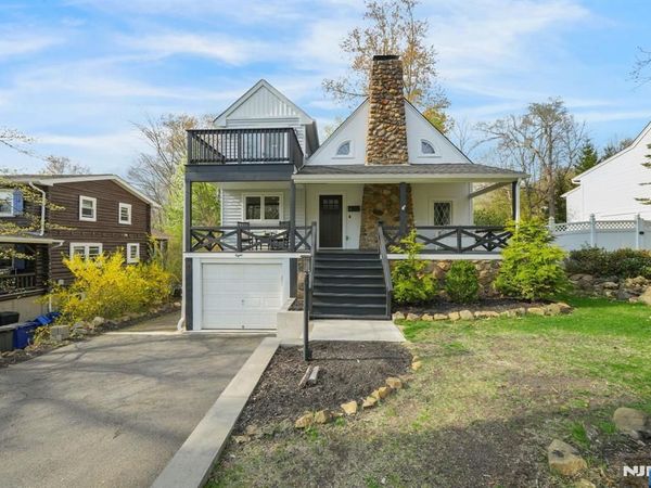 8 Mountainside Drive, WAYNE, NJ 07470