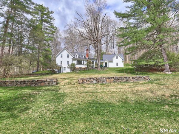 420 Charcoal, Middlebury, CT 06762