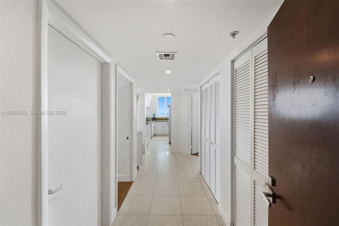 650 West Ave, Unit 2612, Miami Beach, FL 33139 Photo
